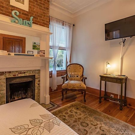 Surf Song Bed & Breakfast Tybee Island Extérieur photo