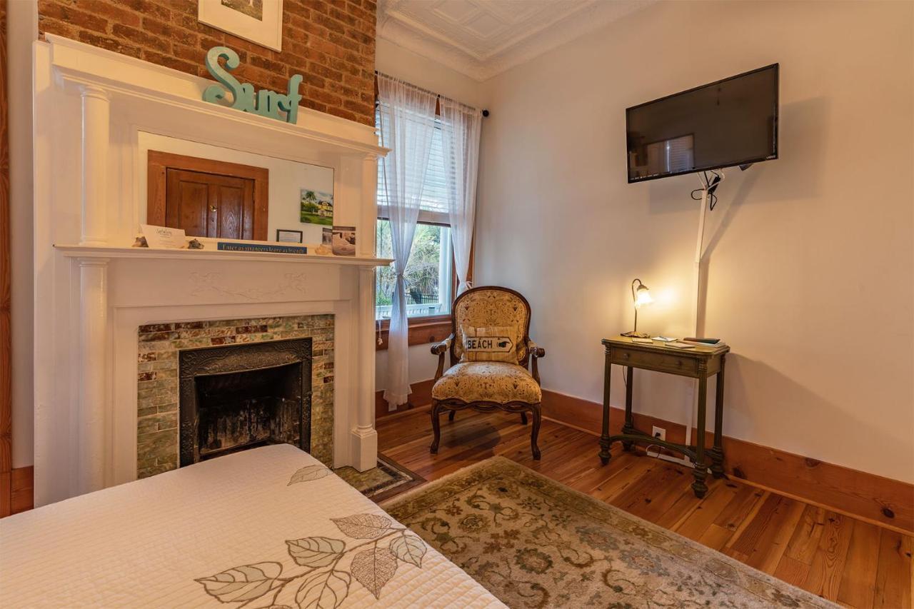 Surf Song Bed & Breakfast Tybee Island Extérieur photo